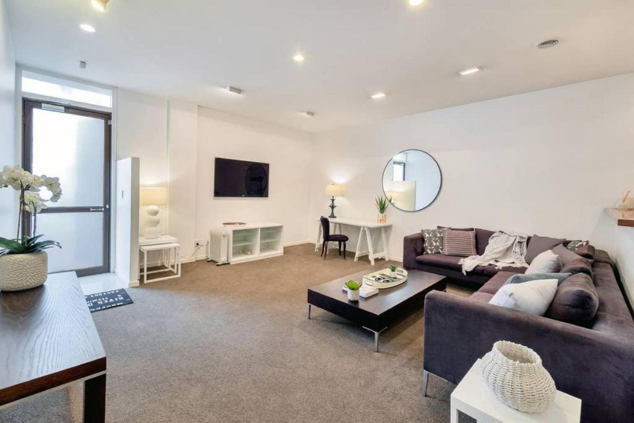 Spacious 2Br Near Westfield Newmarket أوكلاند المظهر الخارجي الصورة